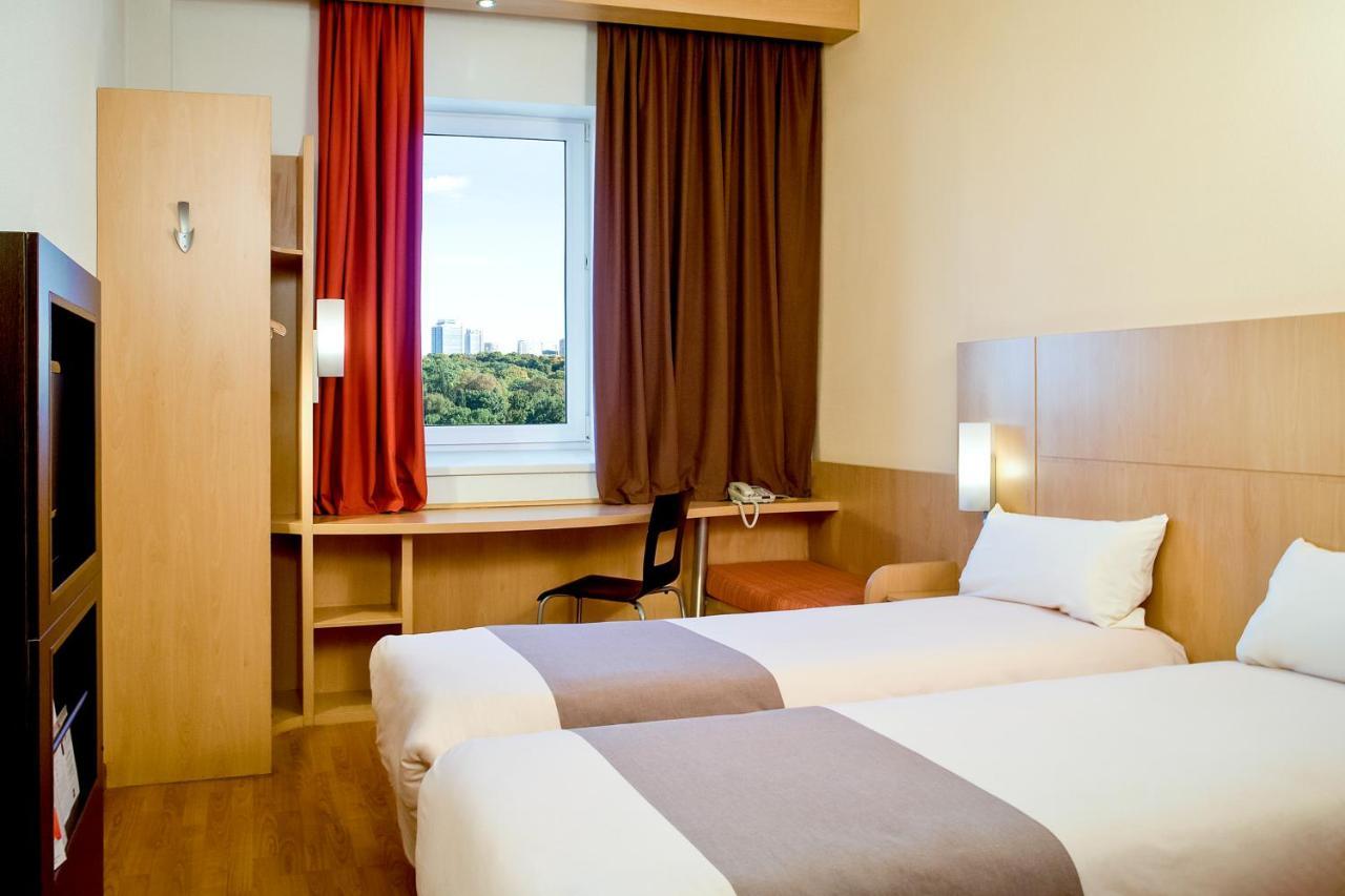 Hotel ibis Marseille Provence Aéroport Marignane Esterno foto