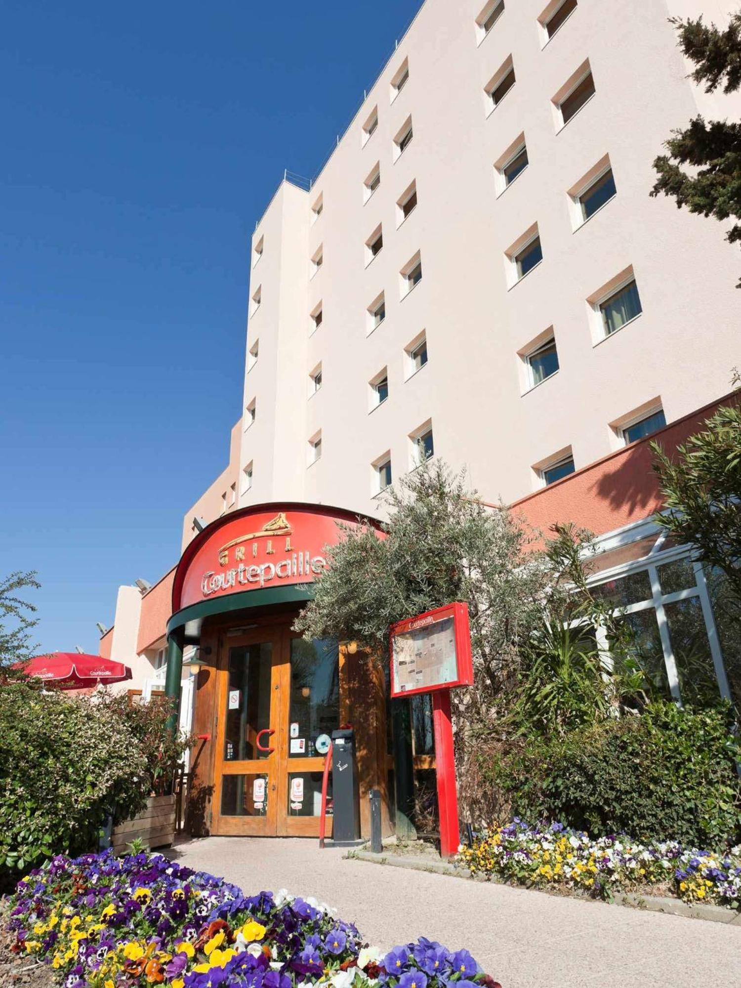 Hotel ibis Marseille Provence Aéroport Marignane Esterno foto